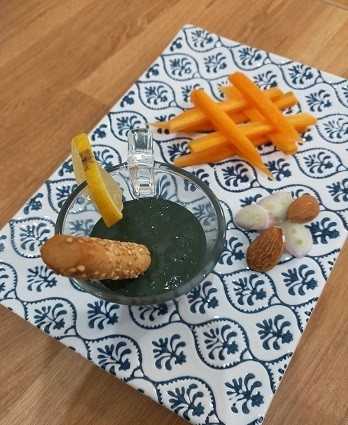 Dip à la spiruline et aux herbes 